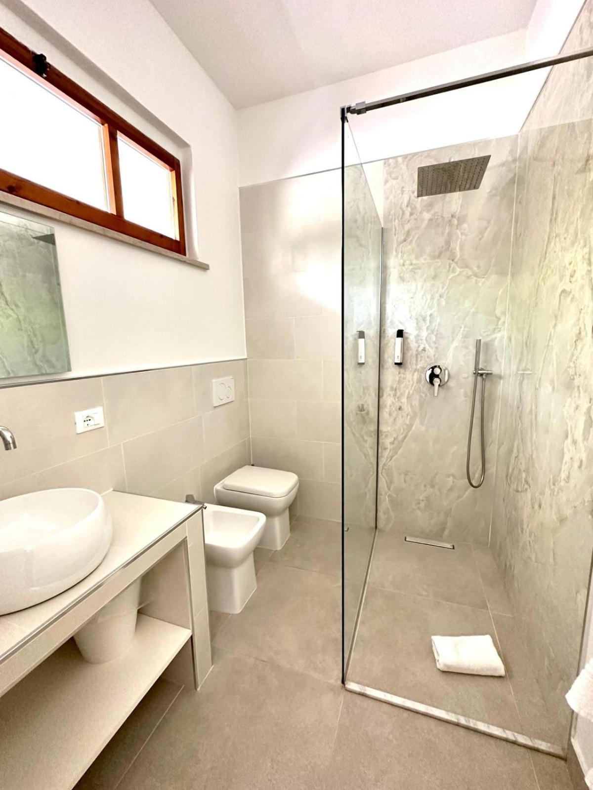 Hotel La Ginestra أكوالاغنا المظهر الخارجي الصورة