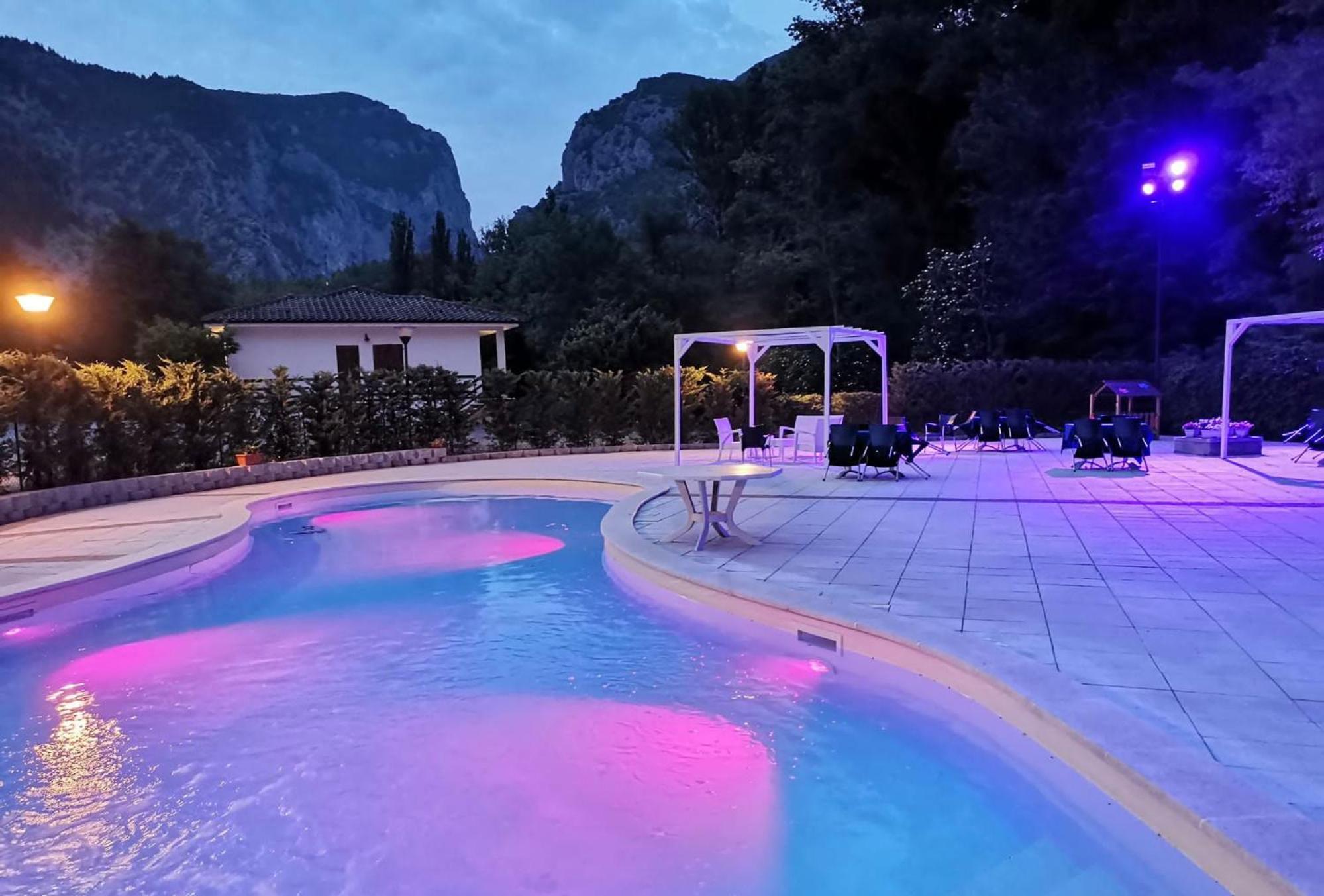 Hotel La Ginestra أكوالاغنا المظهر الخارجي الصورة