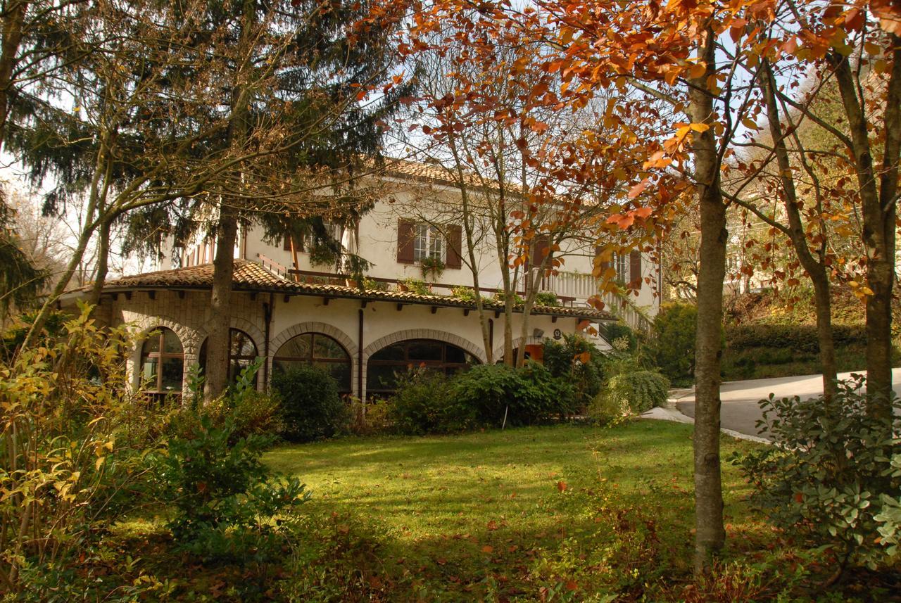 Hotel La Ginestra أكوالاغنا المظهر الخارجي الصورة