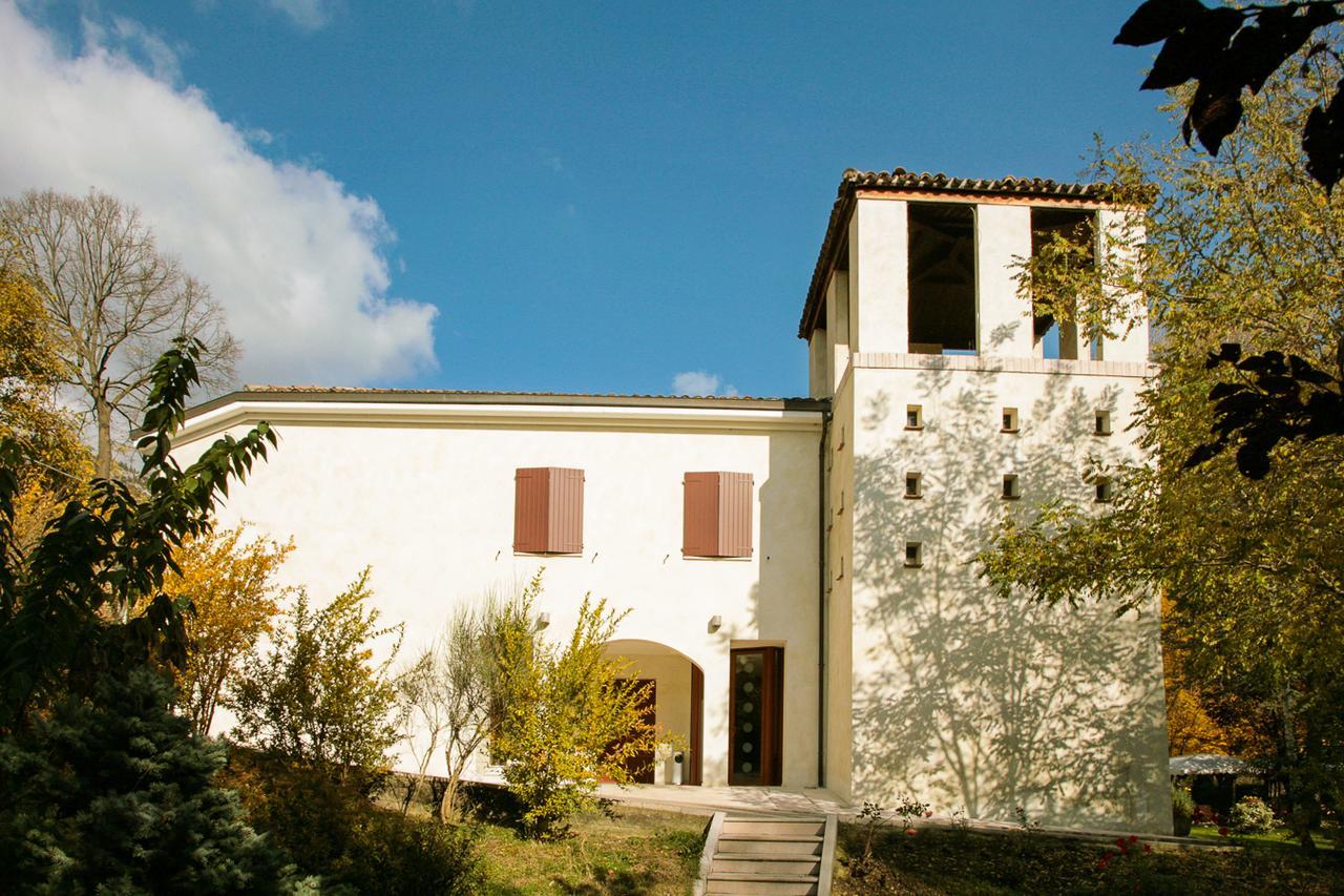 Hotel La Ginestra أكوالاغنا المظهر الخارجي الصورة