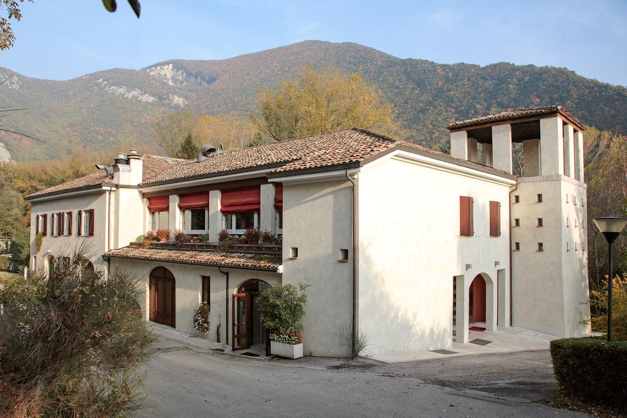 Hotel La Ginestra أكوالاغنا المظهر الخارجي الصورة