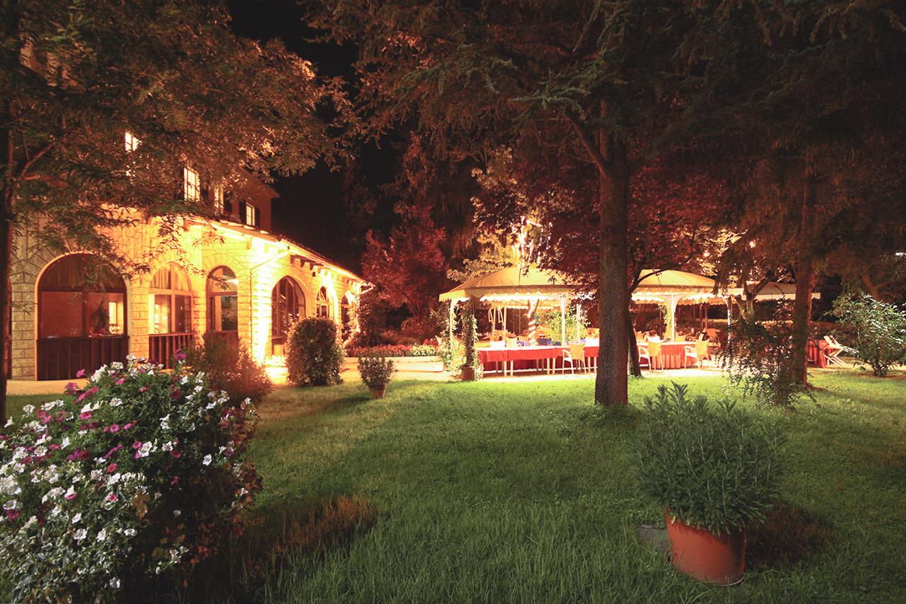 Hotel La Ginestra أكوالاغنا المظهر الخارجي الصورة